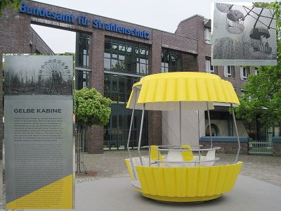 Gelbe Kabine