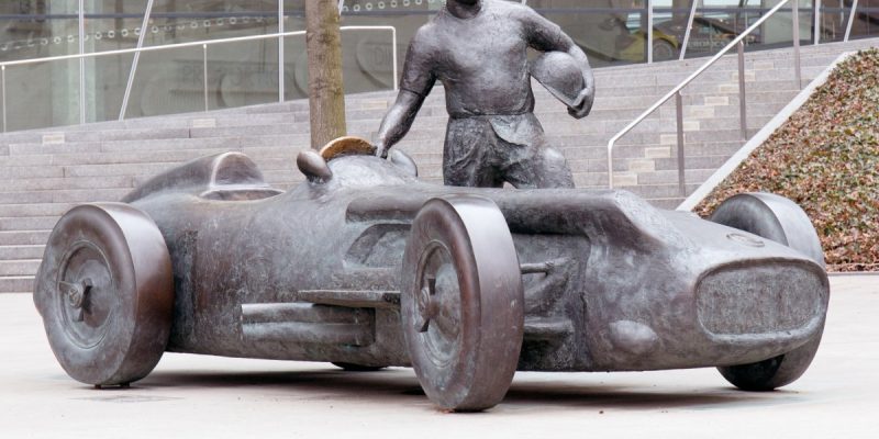 Juan-Manuel-Fangio-Statue