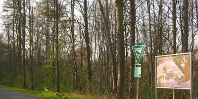 Unteres Feuerbachtal mit Hangwäldern und Umgebung
