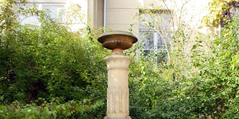 Brunnen am Haus der Frau von Stein