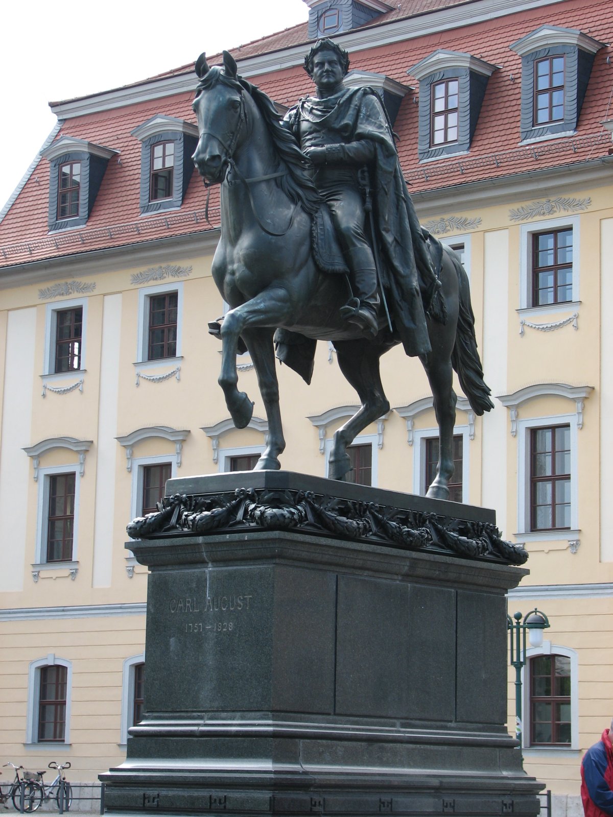 Carl-August-Denkmal