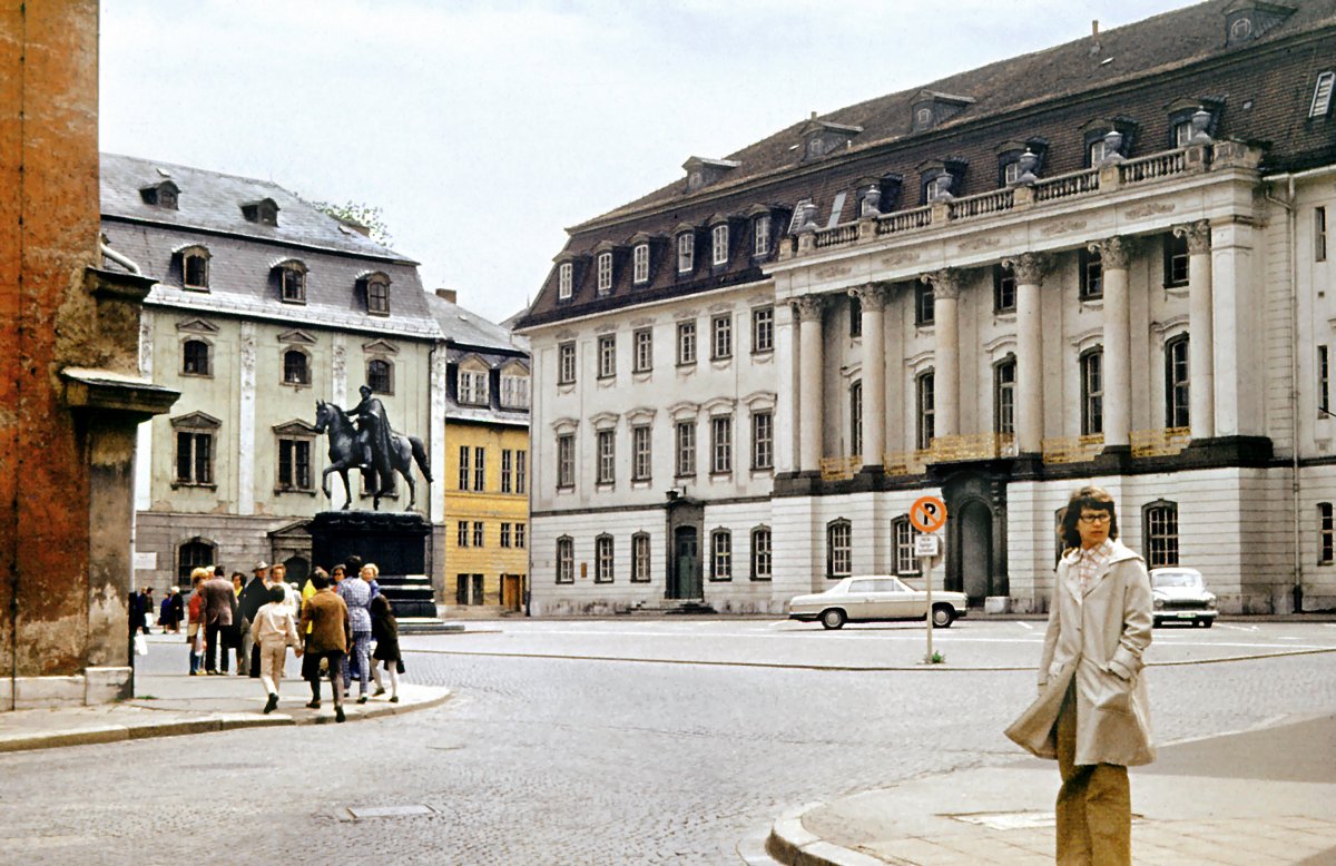 Platz der Demokratie