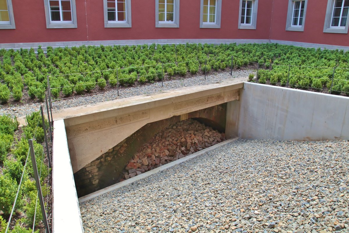 Rest des Viaduktbogens