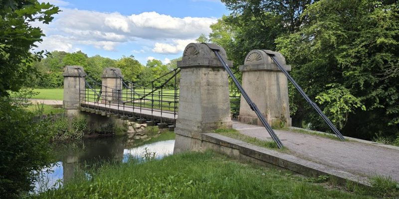 Schaukelbrücke
