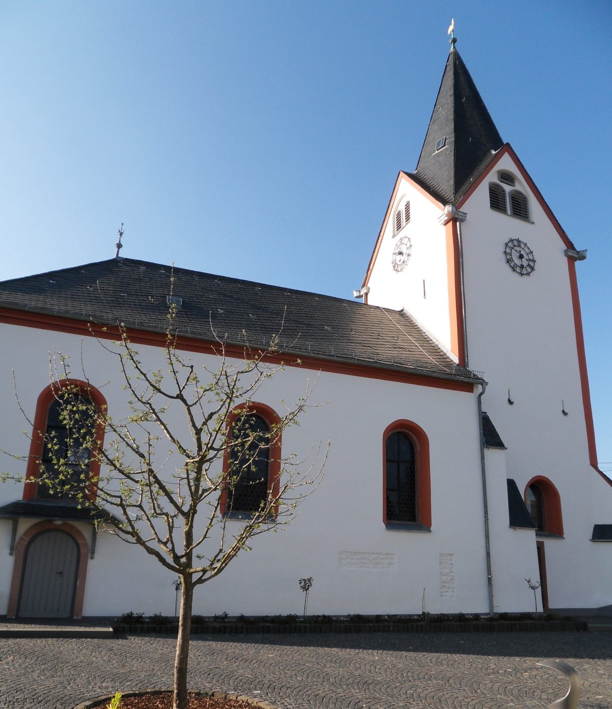 Evangelische Kirche (Ost 3)