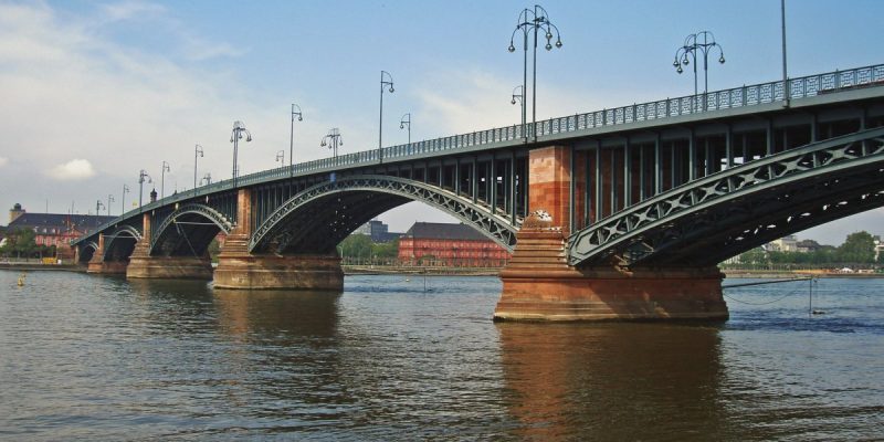 Theodor-Heuss-Brücke