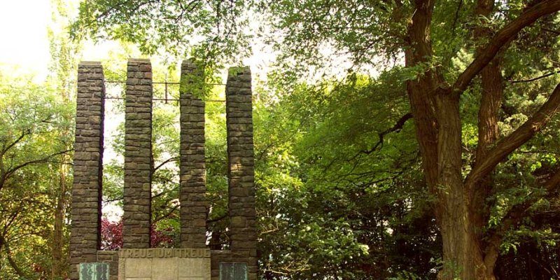 Ehrenmal Heven