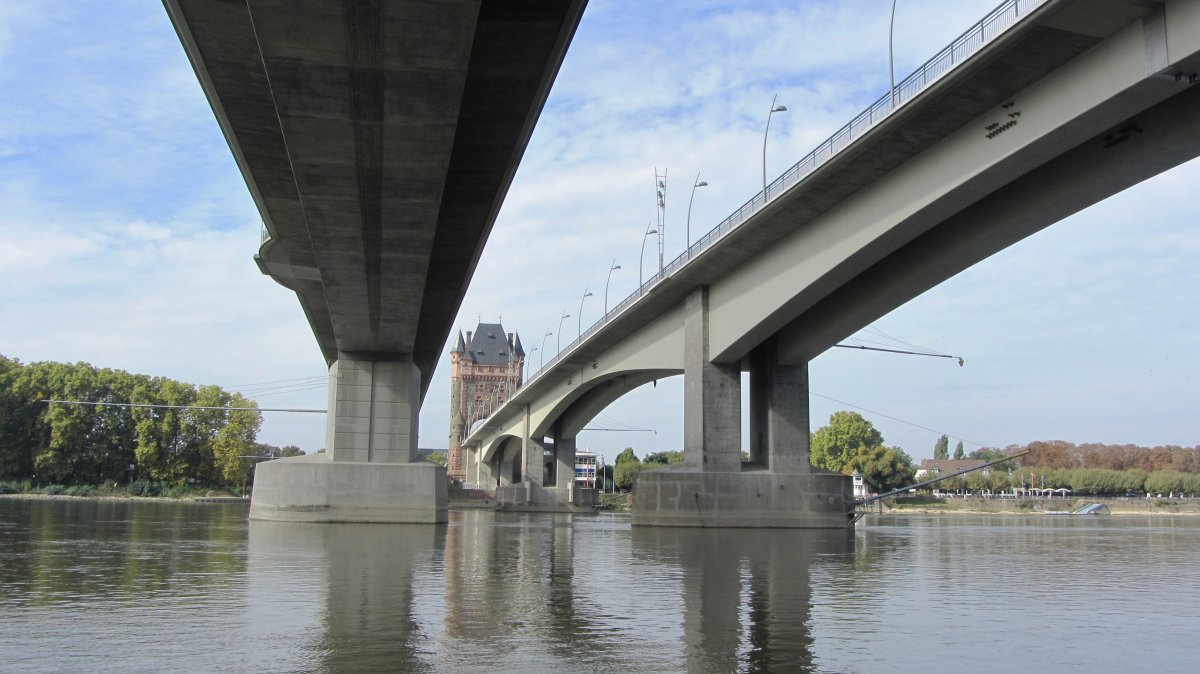 Nibelungenbrücke