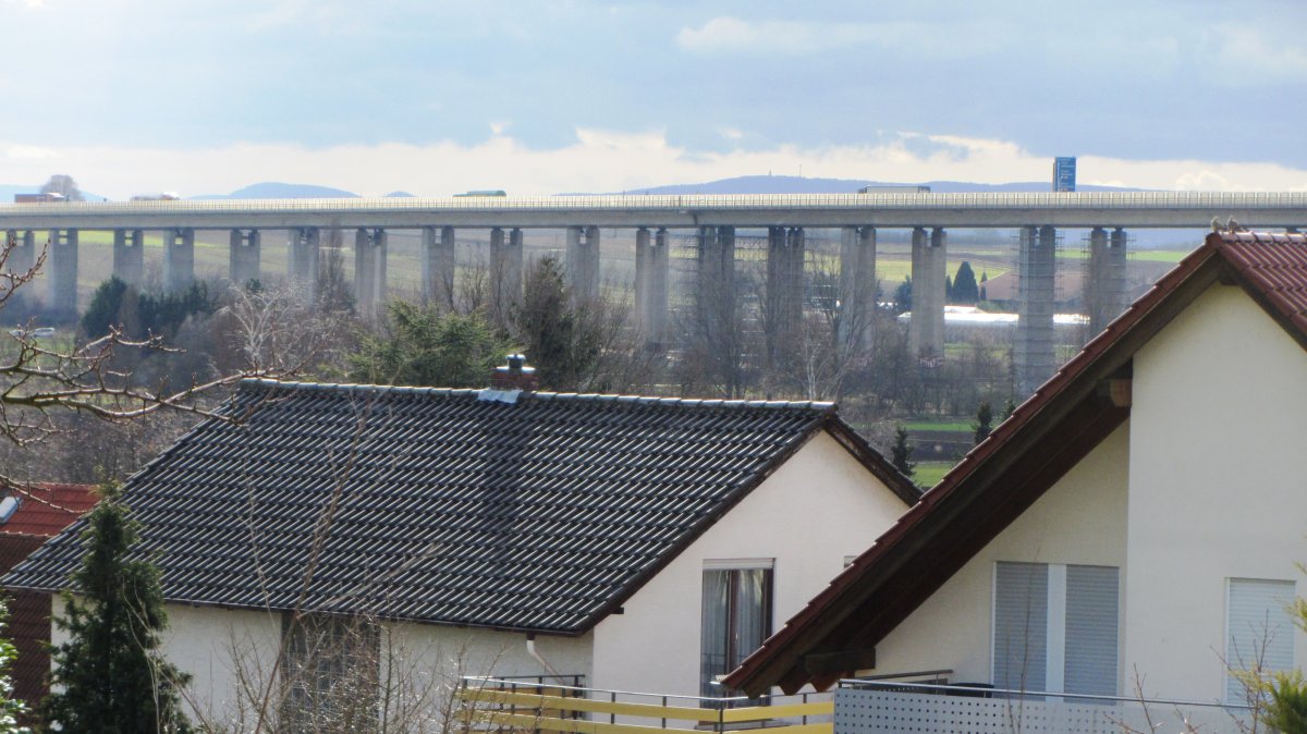 Talbrücke Pfeddersheim