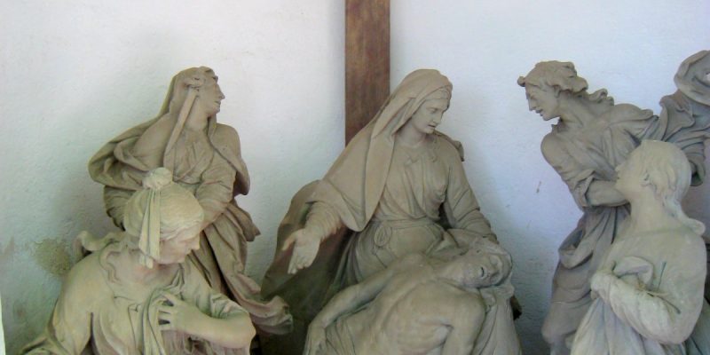 Der Leichnam Jesu wird vom Kreuze abgenommen