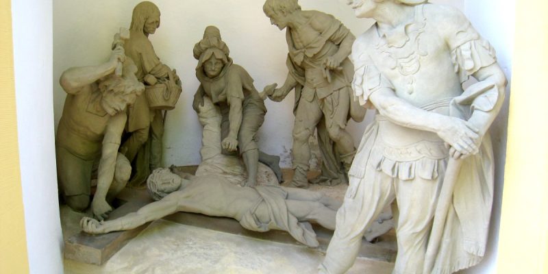 Jesus wird ans Kreuz genagelt