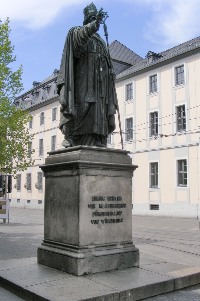 Julius Echter-Denkmal