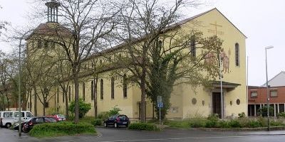 Kirchen in Würzburg — Spaziergang II