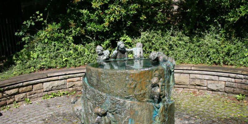Brunnen am Langerfelder Markt