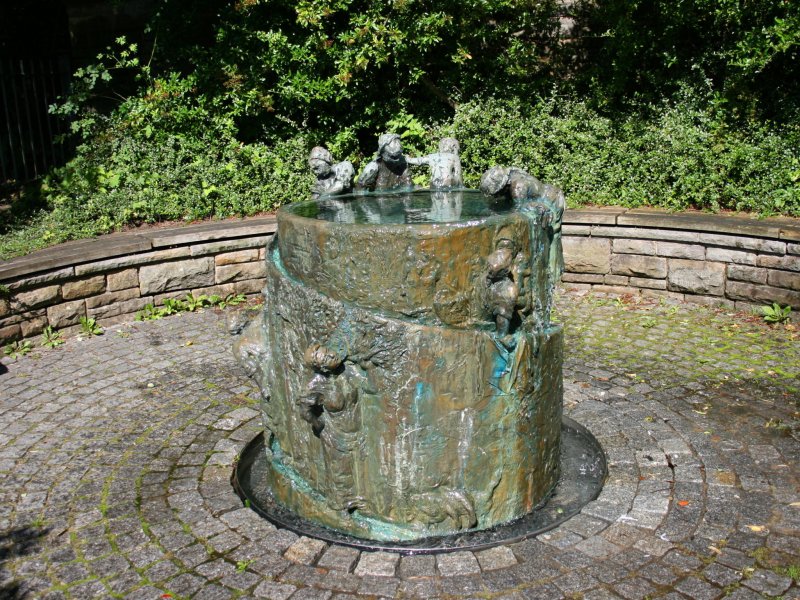 Brunnen am Langerfelder Markt
